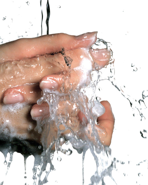 Memilih Face Cleanser yang Tidak Merusak Skin Barrier